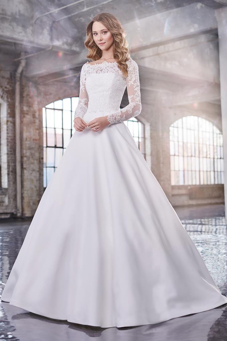 martin-thornburg-collection-carol-style-219209-gillian-roberts-main-1
