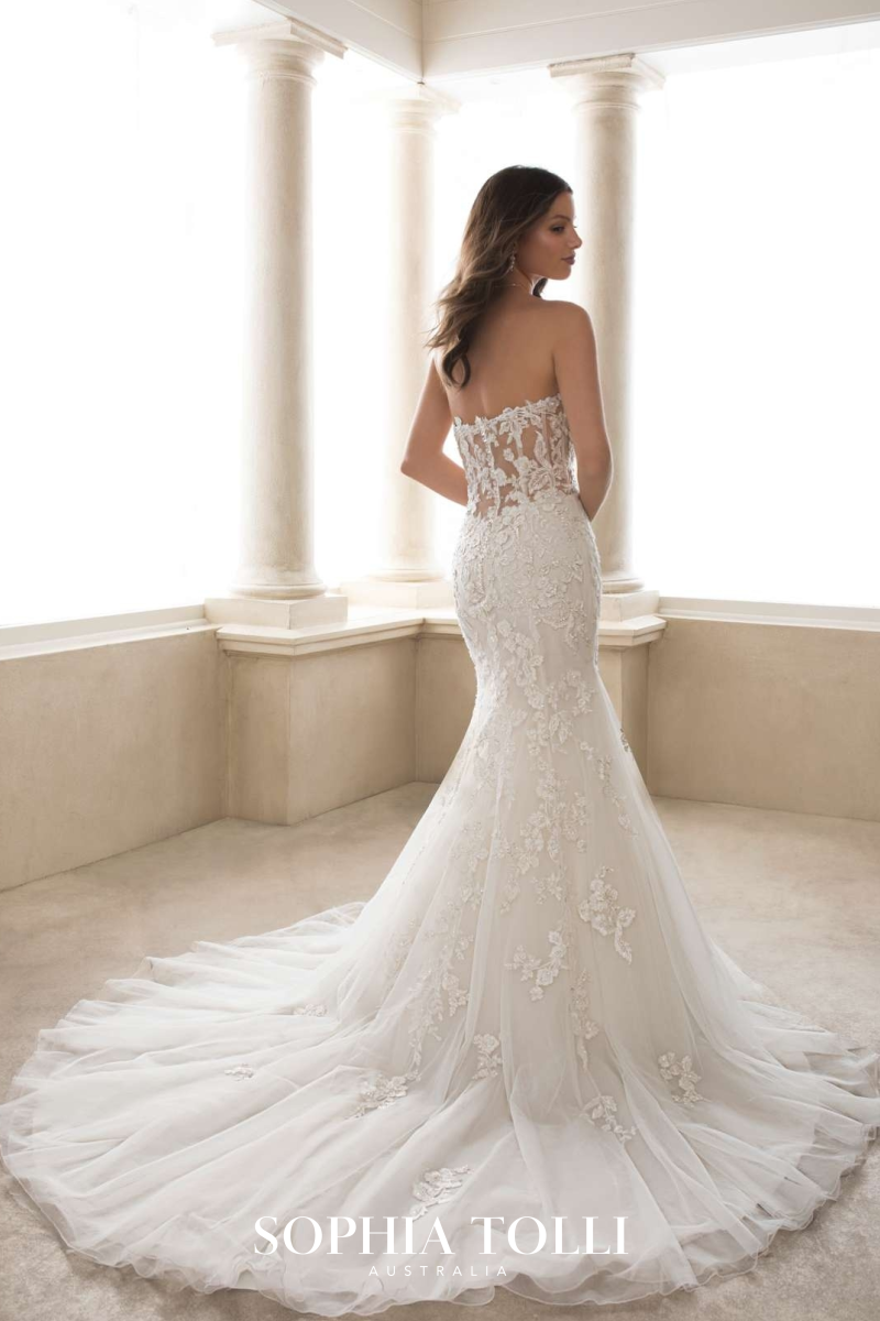 sophia-tolli-collection-olivine-Gillian-Roberts-Main-2