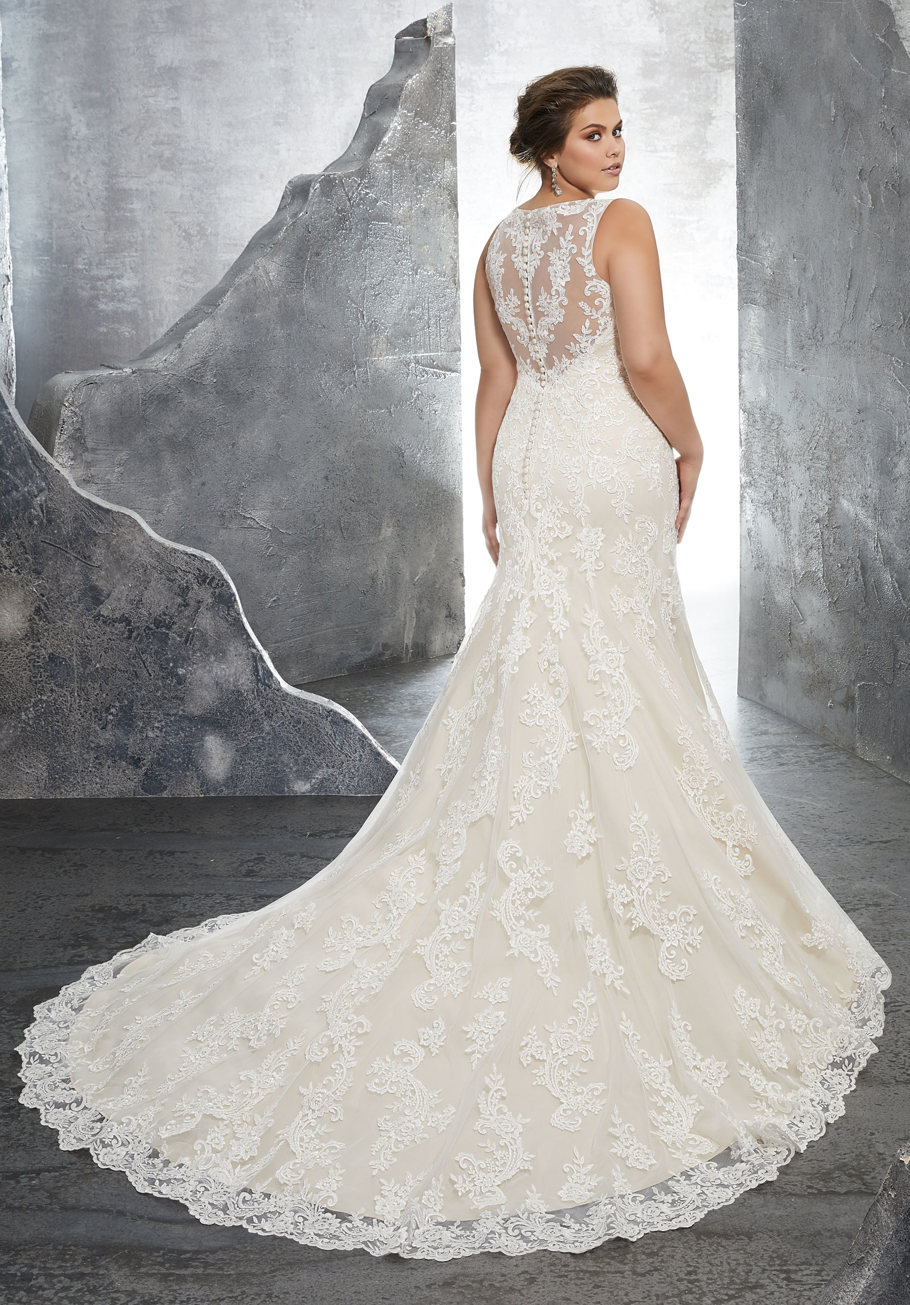 morilee-madeline-gardner-style-keri-plus-size-3233-gillian-roberts-main-2