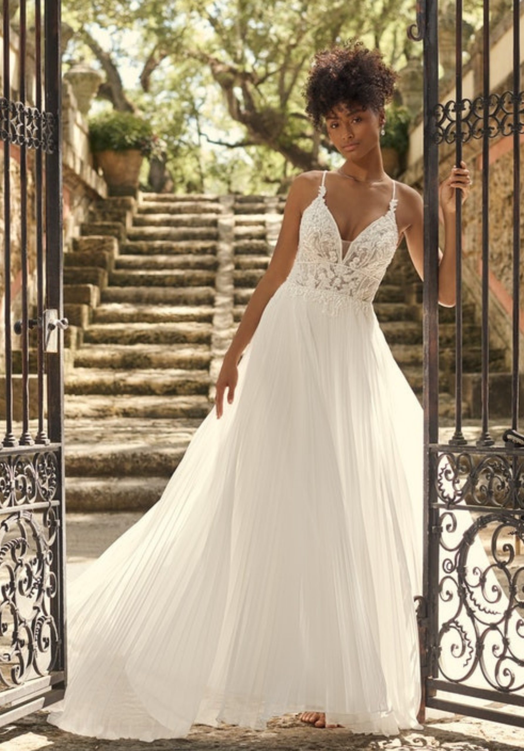 margery-wedding-dress-maggie-sottero-gillian-roberts-main-2